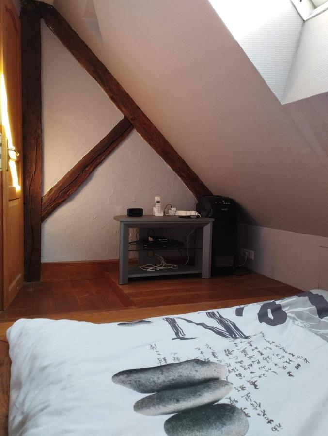 Charmante Petite Maison De Bourg Apartment Autry-le-Chatel Exterior photo
